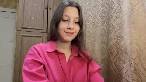 Snapshot of cirabonnet chatting on 25, 11, 2025 Lisa Salivan online show from 25, 11, 2025