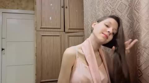 Snapshot of cirabonnet chatting on 26, 11, 2025 Lisa Salivan online show from 26, 11, 2025