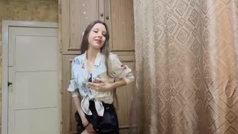 Snapshot of cirabonnet chatting on 1, 12, 2025 Lisa Salivan online show from 1, 12, 2025