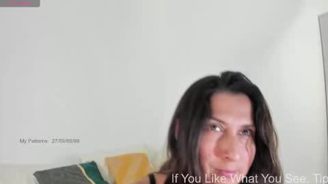 Snapshot of circejuno1 chatting on 5, 10, 2025 Carol online show from 5, 10, 2025