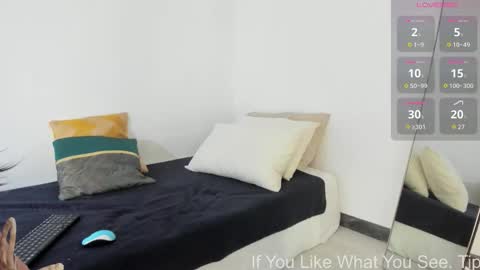 Snapshot of circejuno1 chatting on 14, 12, 2025 Carol online show from 14, 12, 2025