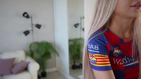 Sandy online show from 15, 9, 2025