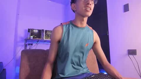 Snapshot of cj_davis1 chatting on 7, 11, 2025 cj_davis1 online show from 7, 11, 2025