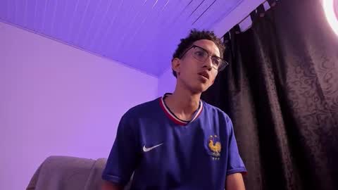 Snapshot of cj_davis1 chatting on 9, 11, 2025 cj_davis1 online show from 9, 11, 2025