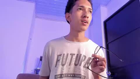 Snapshot of cj_davis1 chatting on 19, 11, 2025 cj_davis1 online show from 19, 11, 2025