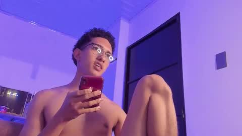 Snapshot of cj_davis1 chatting on 29, 11, 2025 cj_davis1 online show from 29, 11, 2025