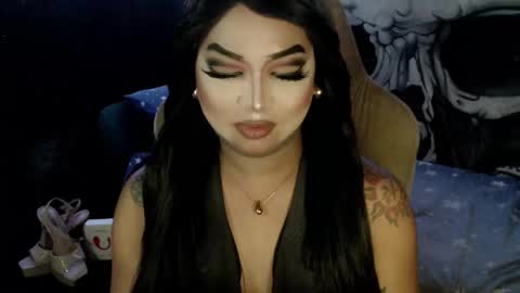 Snapshot of cj_parker69 chatting on 16, 12, 2025 QUEEN CESS online show from 16, 12, 2025