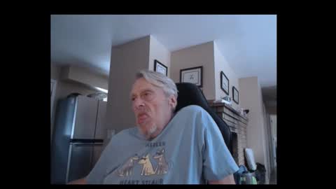 Snapshot of cjscout chatting on 4, 12, 2025 cjscout online show from 4, 12, 2025