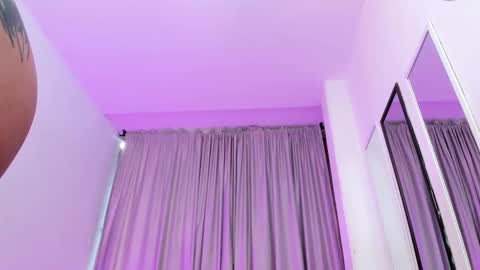 claire aristizabal online show from 4, 12, 2025