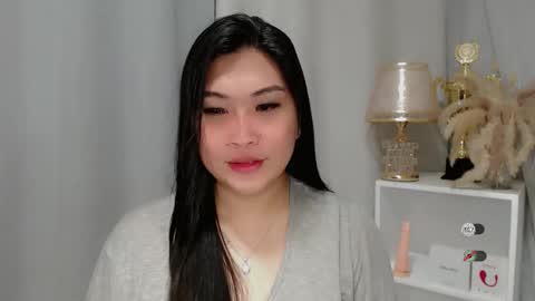 Snapshot of claire_wntr chatting on 7, 5, 2026 CLAIRE online show from 7, 5, 2026