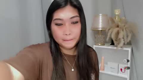 Snapshot of claire_wntr chatting on 10, 5, 2026 CLAIRE online show from 10, 5, 2026