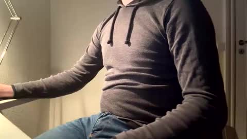 Snapshot of clamshive7 chatting on 25, 10, 2025 clamshive7 online show from 25, 10, 2025