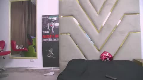 Snapshot of clara_jason chatting on 28, 10, 2025 Mistress Clara online show from 28, 10, 2025