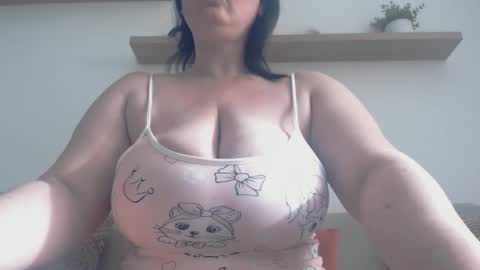 Clara online show from 15, 4, 2026