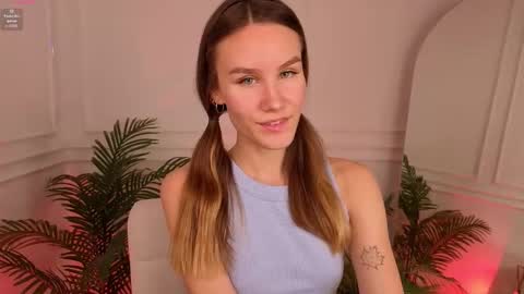 Snapshot of clare_ff chatting on 12, 10, 2025 Claire online show from 12, 10, 2025