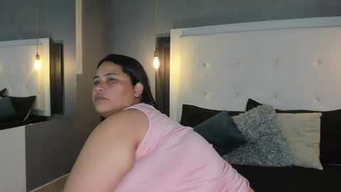 Snapshot of clarigil chatting on 2, 2, 2025 clarigil online show from 2, 2, 2025