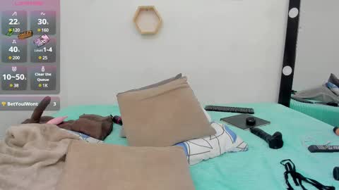 Snapshot of clarise_cooper chatting on 4, 3, 2025 clarise_cooper online show from 4, 3, 2025