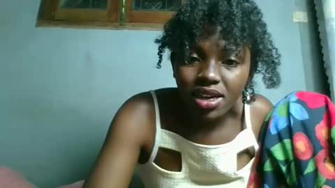 Snapshot of clarisse98 chatting on 16, 10, 2025 clarisse98 online show from 16, 10, 2025