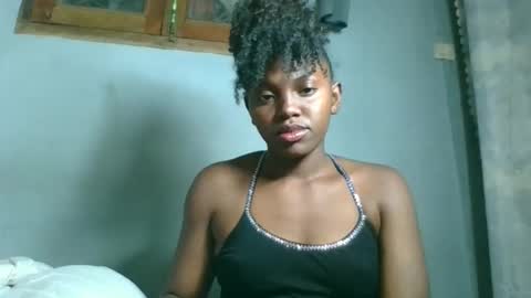 Snapshot of clarisse98 chatting on 17, 10, 2025 clarisse98 online show from 17, 10, 2025