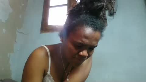 Snapshot of clarisse98 chatting on 23, 10, 2025 clarisse98 online show from 23, 10, 2025