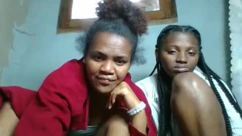 Snapshot of clarisse98 chatting on 24, 10, 2025 clarisse98 online show from 24, 10, 2025