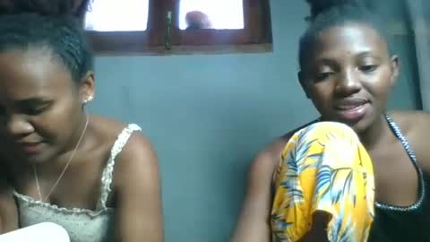 Snapshot of clarisse98 chatting on 25, 10, 2025 clarisse98 online show from 25, 10, 2025