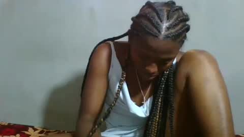 Snapshot of clarisse98 chatting on 2, 11, 2025 clarisse98 online show from 2, 11, 2025