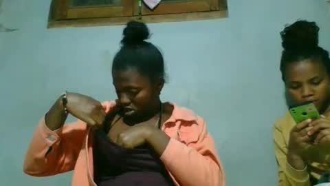 Snapshot of clarisse98 chatting on 15, 11, 2025 clarisse98 online show from 15, 11, 2025