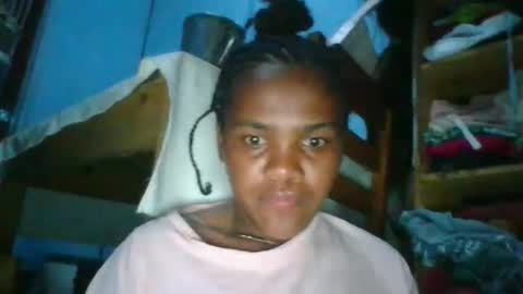 Snapshot of clarisse98 chatting on 19, 11, 2025 clarisse98 online show from 19, 11, 2025