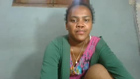 Snapshot of clarisse98 chatting on 21, 11, 2025 clarisse98 online show from 21, 11, 2025