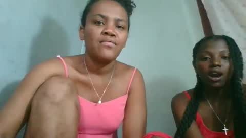 Snapshot of clarisse98 chatting on 28, 11, 2025 clarisse98 online show from 28, 11, 2025