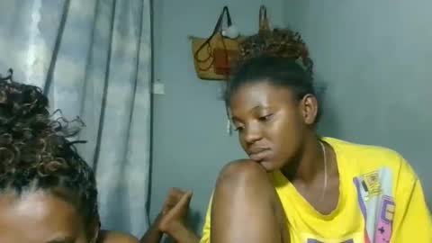 Snapshot of clarisse98 chatting on 2, 12, 2025 clarisse98 online show from 2, 12, 2025