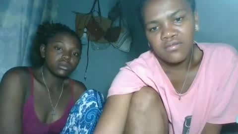 Snapshot of clarisse98 chatting on 5, 12, 2025 clarisse98 online show from 5, 12, 2025