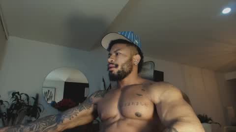 Snapshot of clark_strong chatting on 1, 5, 2026 clark_strong online show from 1, 5, 2026