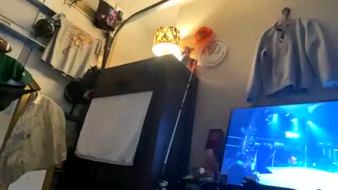 clarkshammer95 online show from 5, 3, 2025