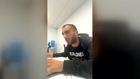 Snapshot of claudiolicro chatting on 14, 12, 2025 claudiolicro online show from 14, 12, 2025