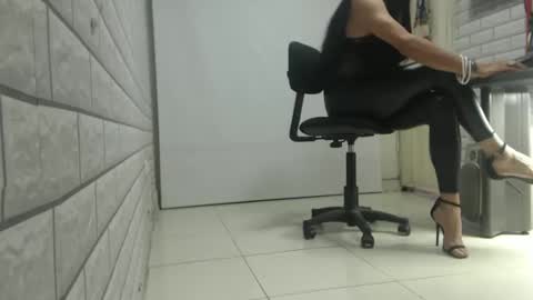 Snapshot of claudita_saens chatting on 7, 12, 2024 claudita_saens online show from 7, 12, 2024