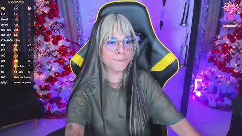 Snapshot of cleademon chatting on 27, 12, 2024 Demon online show from 27, 12, 2024