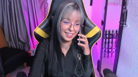 Snapshot of cleademon chatting on 1, 10, 2025 Demon online show from 1, 10, 2025