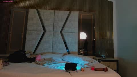 Snapshot of cleeoadams_ chatting on 12, 10, 2025 Cleo Adams online show from 12, 10, 2025