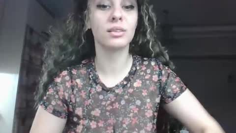 cleopatravodos online show from 4, 3, 2026