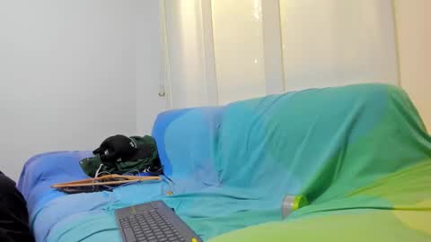 cleowhite_ online show from 21, 10, 2025