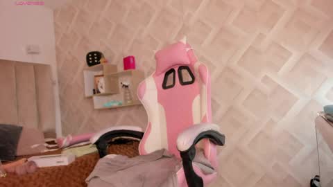 clhoe_johnson_ online show from 30, 3, 2026