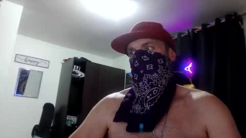 Snapshot of clintwood12 chatting on 5, 11, 2025 chad online show from 5, 11, 2025