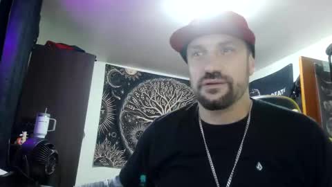 Snapshot of clintwood12 chatting on 17, 11, 2025 chad online show from 17, 11, 2025