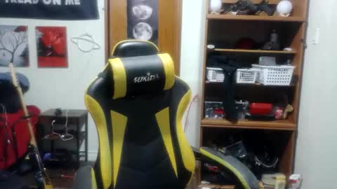 Snapshot of clintwood12 chatting on 10, 1, 2026 chad online show from 10, 1, 2026