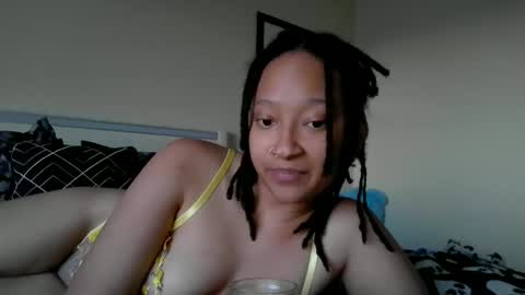 Snapshot of clioenchants chatting on 16, 1, 2025 High Queen Clio online show from 16, 1, 2025