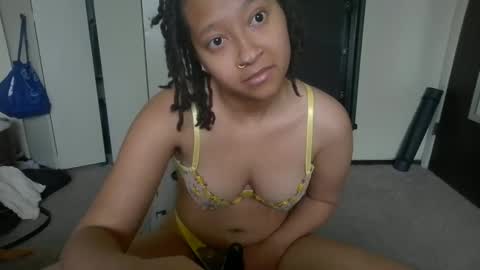 Snapshot of clioenchants chatting on 30, 1, 2025 High Queen Clio online show from 30, 1, 2025