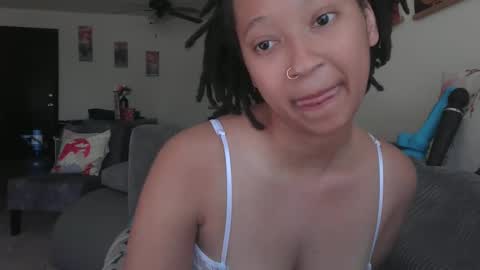 Snapshot of clioenchants chatting on 10, 3, 2025 High Queen Clio online show from 10, 3, 2025