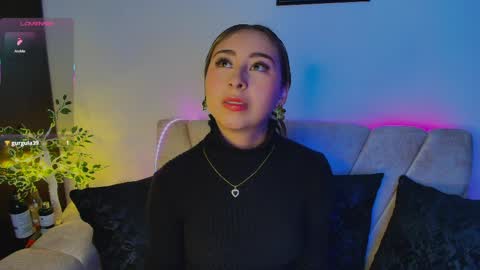 Snapshot of cloe_martinezz_ chatting on 8, 5, 2026 cloe_martinezz_ online show from 8, 5, 2026